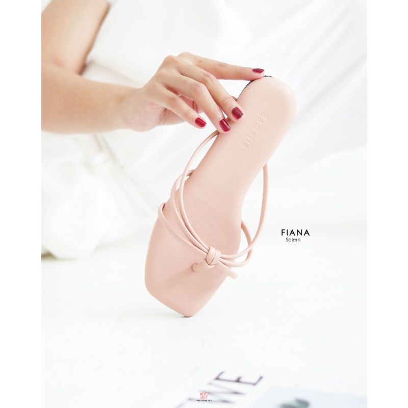 Damelia Fiana Sandals Wanita