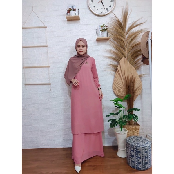 Gamis Malaysia / Gamis Polos Malaysia / Gamis Ceruty Baby Doll premium