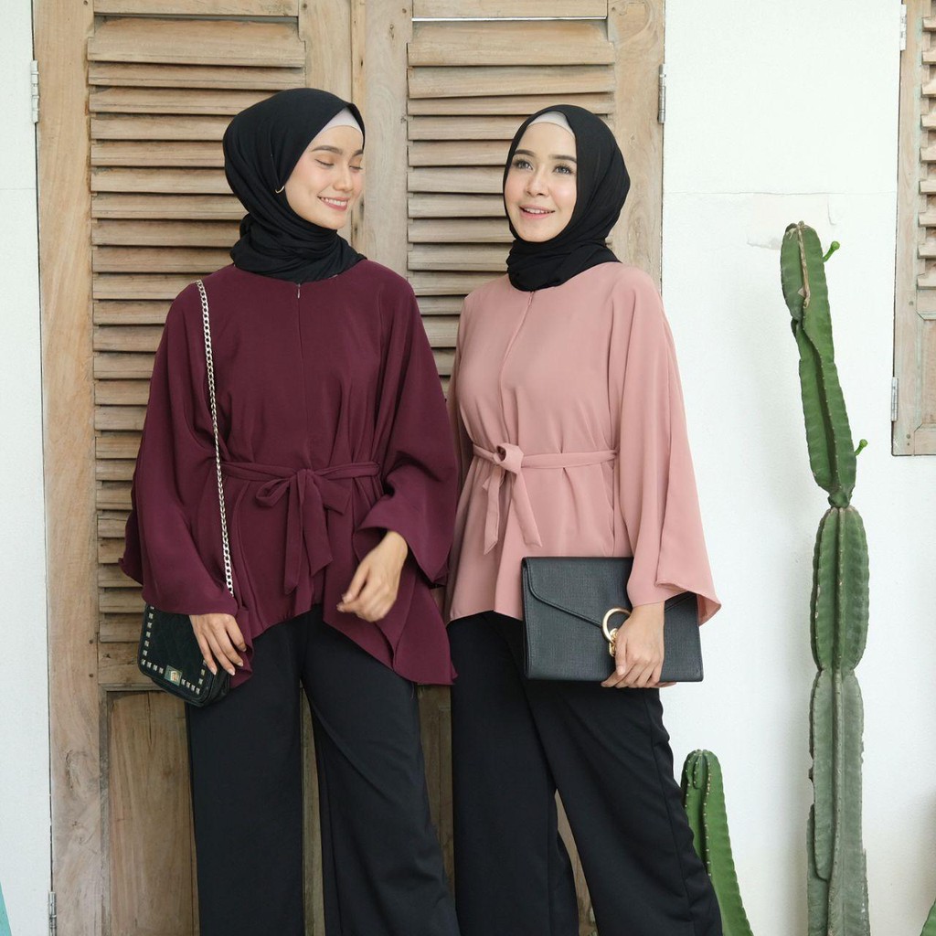 CARLA BATWING TOP