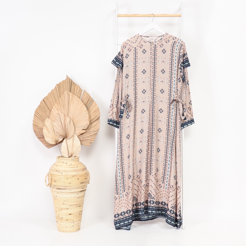 Lalucuku Sabrina Cream Dress Gamis Homey Bahan Catton Rayon Lengan Panjang-Cream