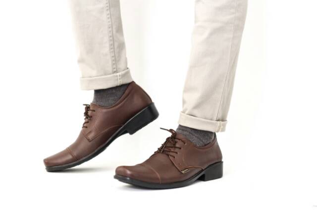 SEPATU PENTOFEL KULIT ASLU CEVANY EVO