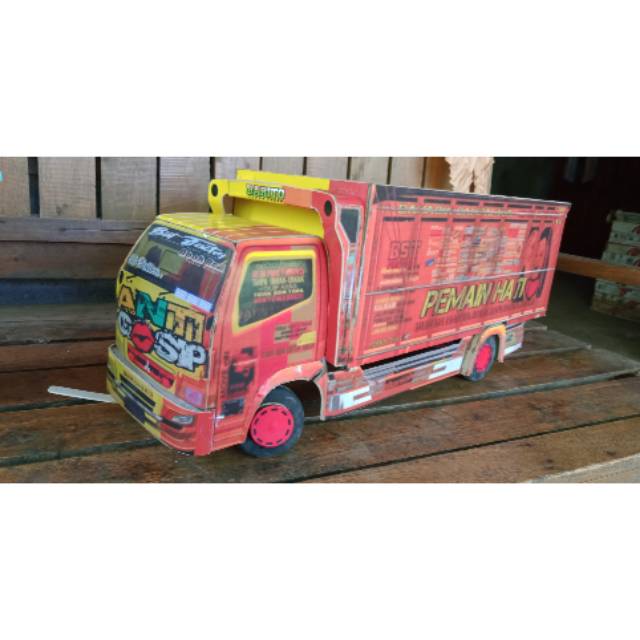 Miniatur Truk Oleng Anti Gosip Skala 1 16 Shopee Indonesia