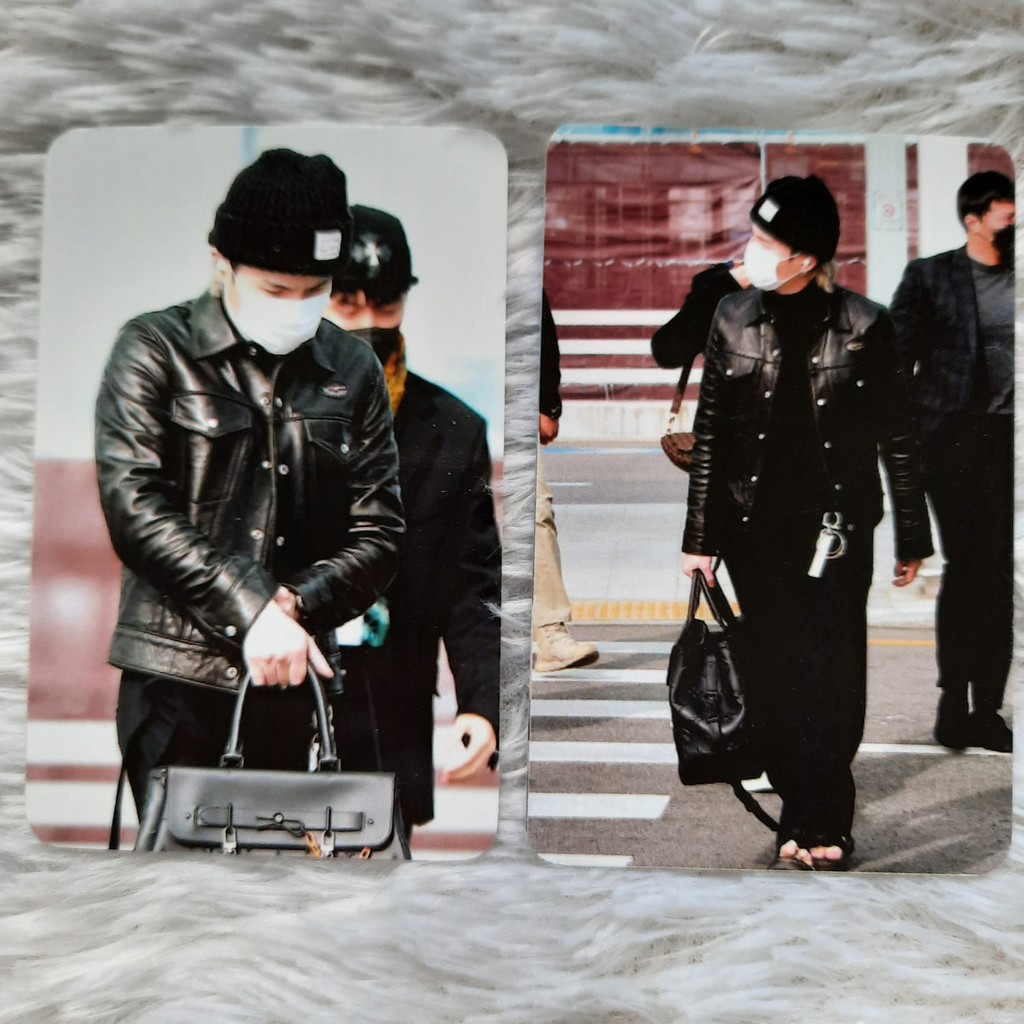 BTS IN AIRPORT HEADING TO L.A PHOTOCARD