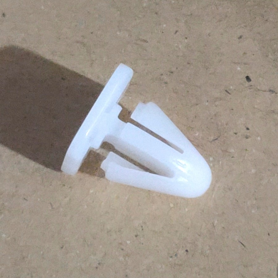 Klip fender Suzuki Escudo NOMADE asli SGP