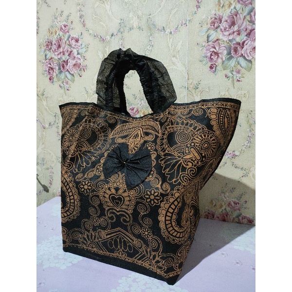 Tas hajatan sahrini kibir motif uk 22