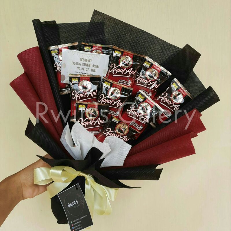 

[PO-3 Hari] Isi 10 Buket Kopi Kapal Api mini, Good Day, Luwak White sachet murah. Bouquet wisuda. Bucket. kado cowok. Rwin’s Gallery. Rwins Galery.