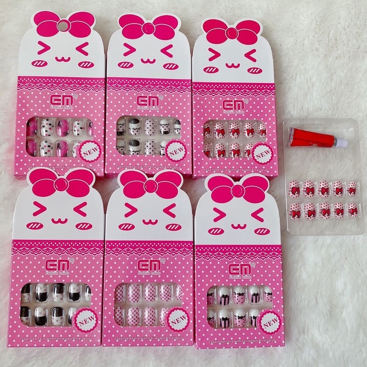 KUKU PALSU BOK ISI 12PCS / MAINAN Set Kuku Palsu Dengan Lem Fashion Acrylic multi Design Nail Art Free Lem