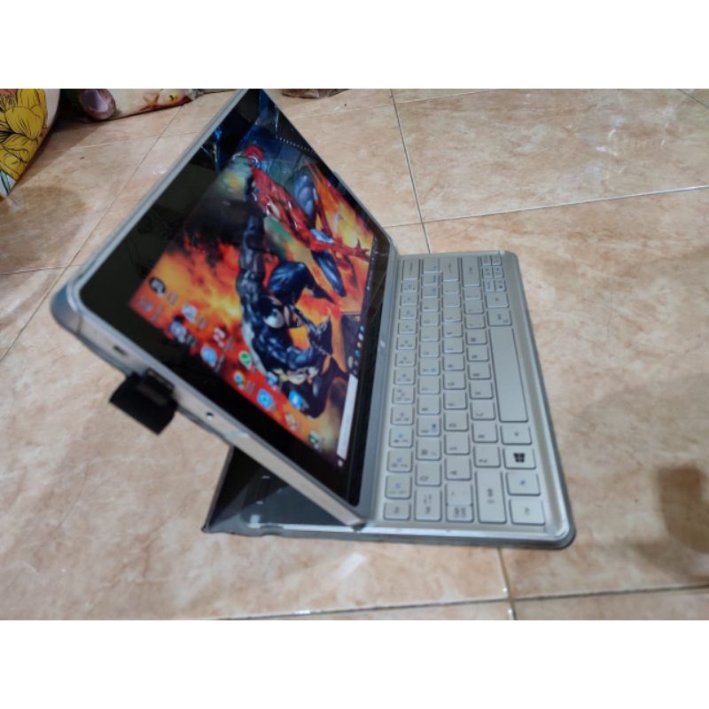 Acer Ultrabook hybrid P3- X313  layar sentuh Bisa jadi tablet dan laptopLayar 11.6 incicore i3 ssd 1