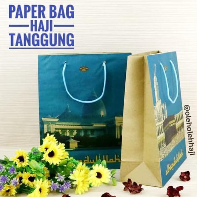 

Februari Maniss Paperbag/Tas Kertas Ukuran Tanggung/Tas Souvenir/Oleh Oleh Haji Umroh Kode 574