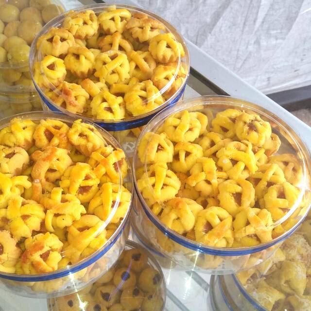 

Nastar keranjang