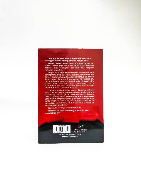 Buku Upgrade - Menggali Inspirasi Membangun Motivasi Mewujudkan Aksi - Solikhin Abu Izzuddin-1