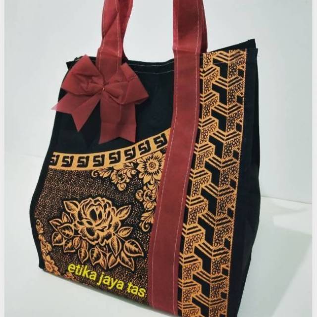 (1Lsn =12 pcs) Tas hajatan batik mewah 22 Harga per Lsn