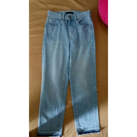 jeans uniqlo light blue