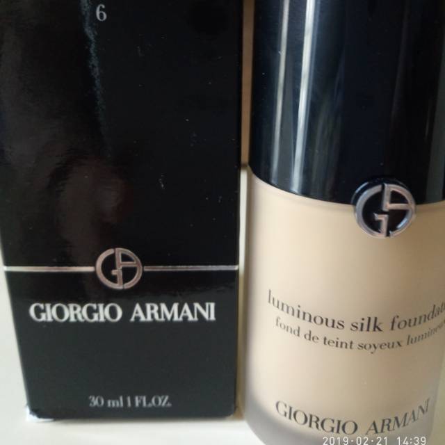 Giorgio Armani luminous silk foundation