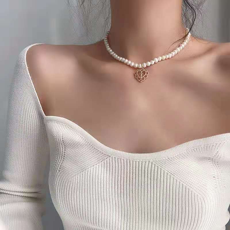 Kalung Klavikula Hias Liontin Salib Hati Mutiara Model Rongga Gaya Vintage Korea Untuk Wanita