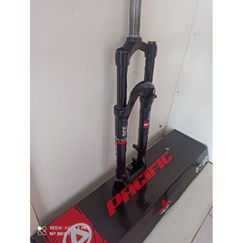 fork pacific 27.5 xrace 330 travel 120 lock on preload