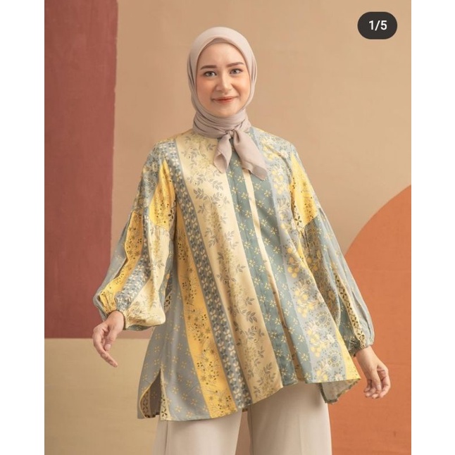 Camelia Blouse Heaven Lights