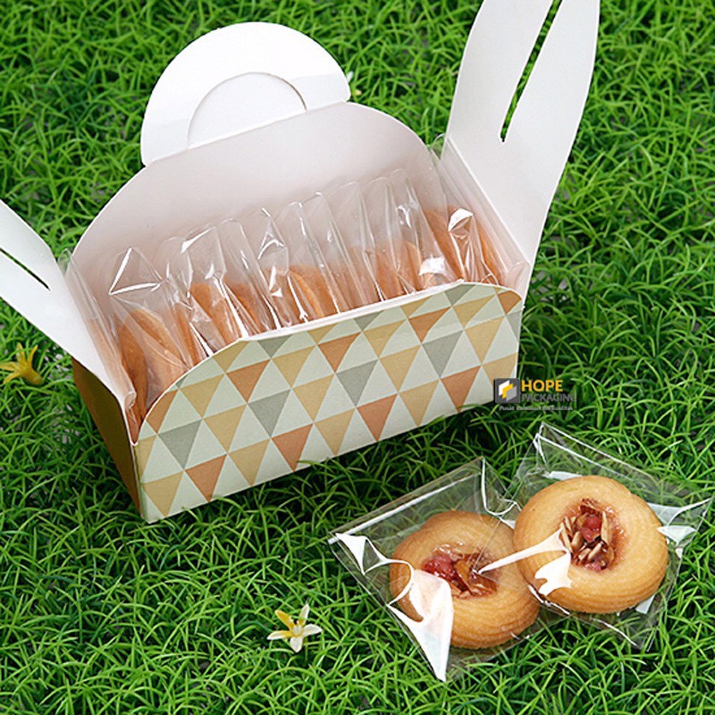 [ 3 PCS ] Paper box  motif segitiga snack kue gift box hadiah souvenir 13x6.5x4.2