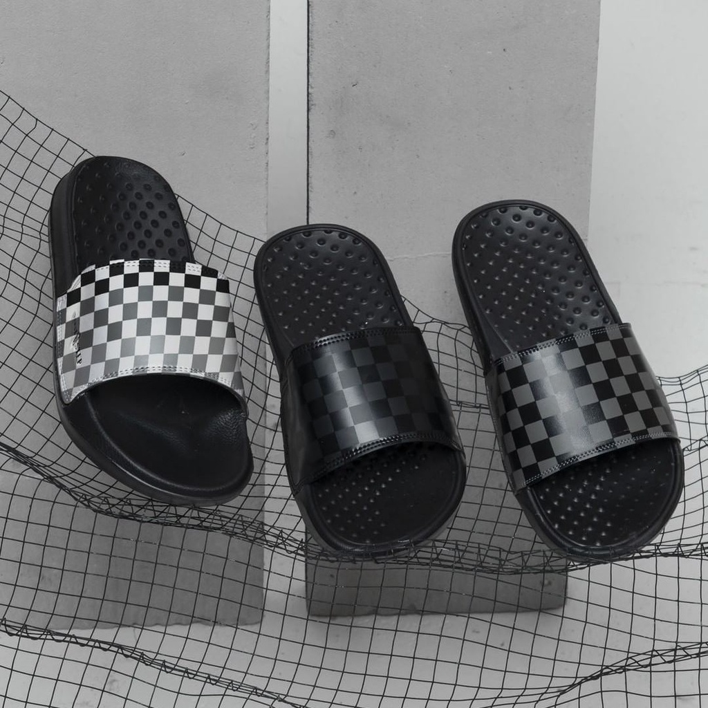 HEXA BLACK ORIGINAL x FOOTSTEP Sandal Casual Hitam Pria Sendal Slide Jalan Santai Harian Slippers Hangout Main Kondangan Lebaran Selop Karet Premium Slip On Remaja Dewasa Flip Flop Kerja Formal Sport Footwear Big Size Jumbo Ukuran Besar 44 Keren Terbaru