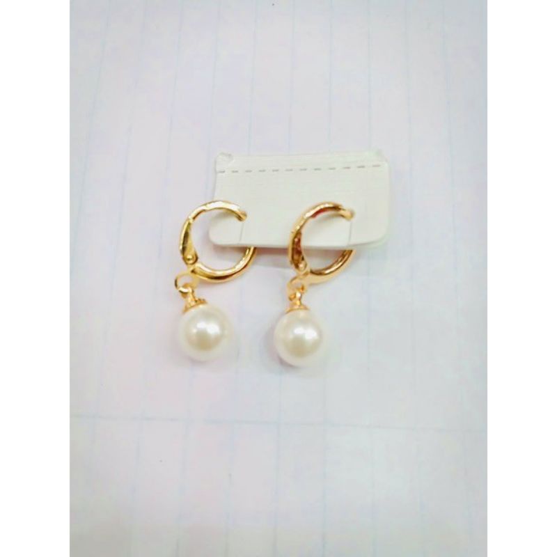 Anting jepit gantung mutiara gold titanium