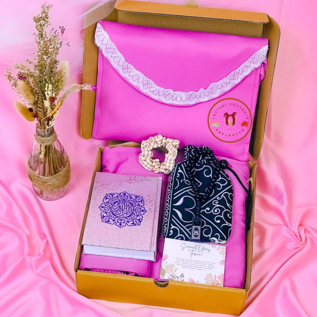 [Lestari Souvenir] Kado Ulang Tahun Anniversary Pacar |  | Hampers Cewek | Hampers Paket Mukena  dan