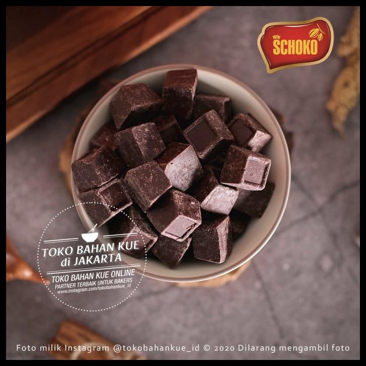 

TERBARUU!! Schoko Dark Chocolate Couverture CUBE 56% 1kg Cokelat Baking Coklat TERBARU