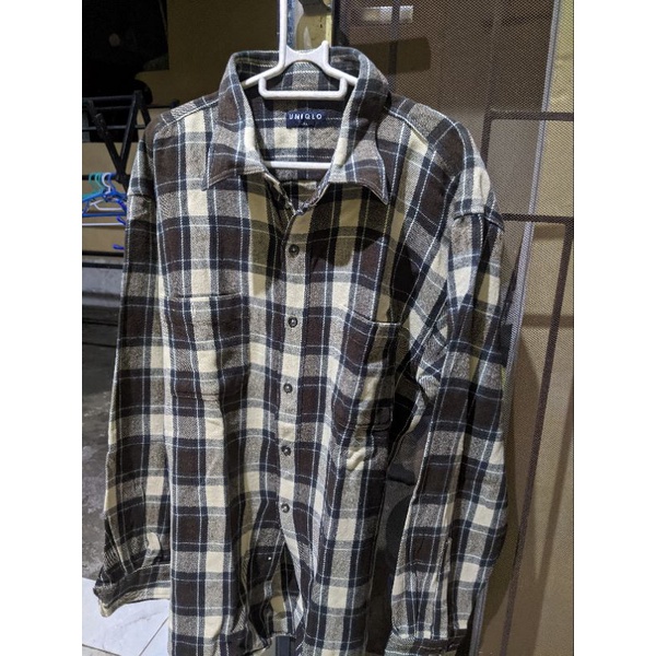 Flannel Uniqlo Coklat tebel