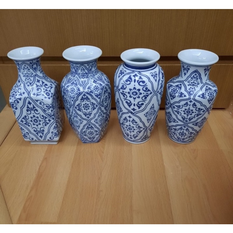 Vas keramik Biru Putih Ukuran 20cm/ Vas Keramik Biru Putih Import