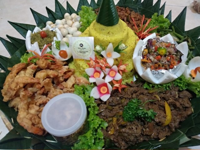 Pengharum Ruangan Glade Aerosol 12x350ml+60ml