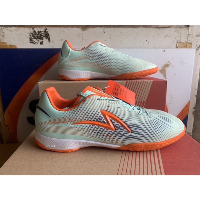 SEPATU FUTSAL SPECS LIGHTSPEED ULTRA IN