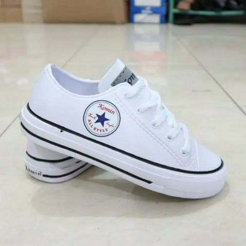 Sepatu olahraga wanita sepatu senam sepatu sneakers karet ringan