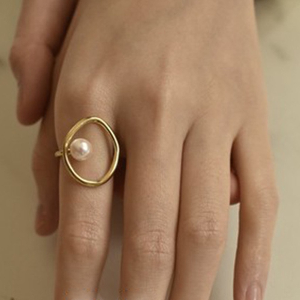 1pc Cincin Wanita Model Terbuka Adjustable Warna Gold Hias Mutiara Gaya Vintageelegan Untuk Pernikahan