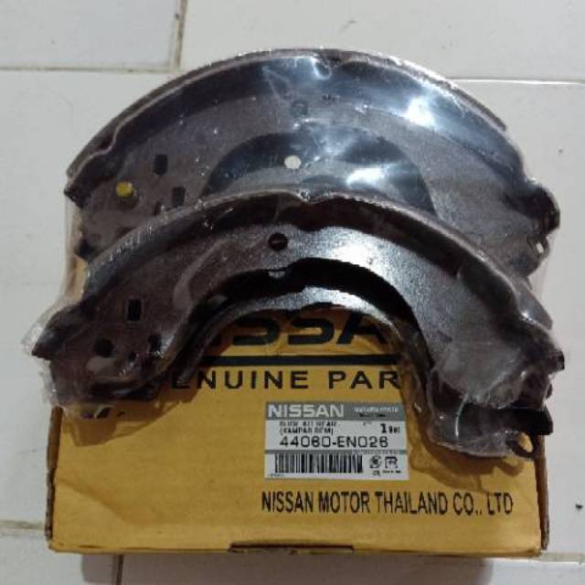 Kampas rem belakang grand livina