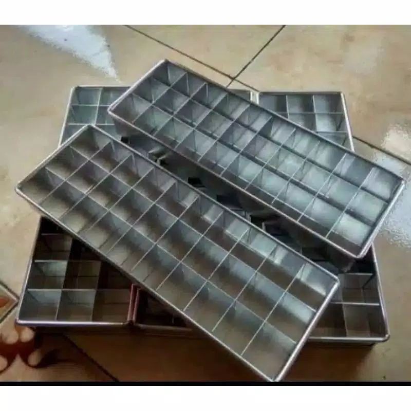 

loyang sekat brownies ukuran 30×10×4 / cetakan kue brownies
