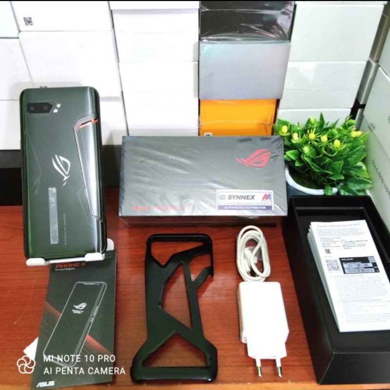ASUS ROG PHONE 2 RAM 12/512 GARANSI RESMI INDONESIA