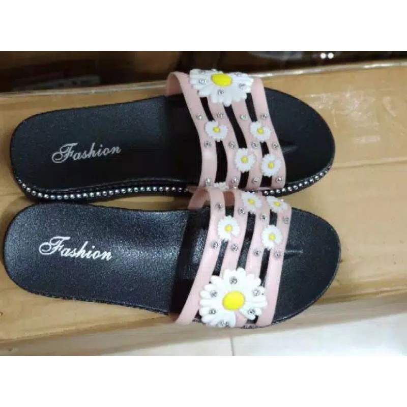 Medan Termurah/Ready stock Sendal Sandal wanita jelly Import