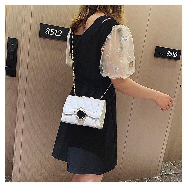 BJ1359 - BLACK/WHITE - TAS PESTA CLUTCH SLEMPANG JINJING TOTEBAG HANDBAG TALI RANTAI TAS WANITA FASHION IMPORT MODIS ELEGAN TERMURAH TERLARIS TERBARU BAGSTORE JAKARTA TAS BATAM VC86714 ELJ359 BQ2657 LT1086 CR7100