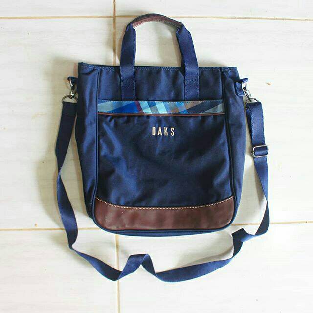 Tas DAKS Slingbag Original Preloved