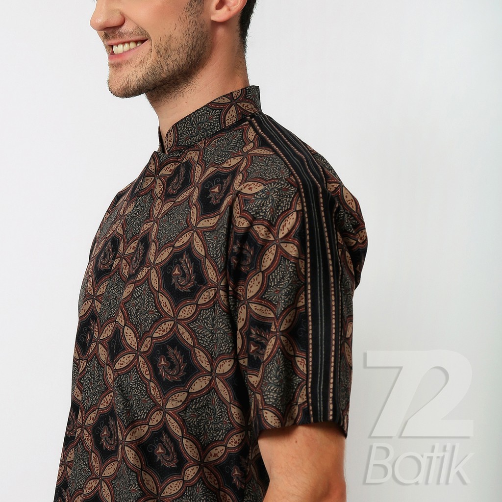 KEMEJA BATIK PRIA Lengan Pendek Slimfit Slim Fit Premium Warna Hitam Coklat 728854 Cap 72 - Baju Kemeja Atasan Pakaian Setelan Batik Pria Cowok Laki Laki Remaja Keluarga Kantor Lengan Pendek Modern Slimfit Slim Fit Premium Kekinian