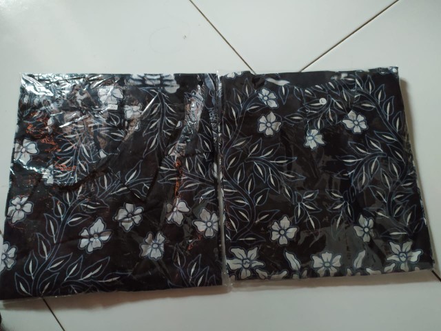 Kemeja Batik Cowok Batik Kondangan Baju Pria Lengan Pendek Corak Wulu Putih