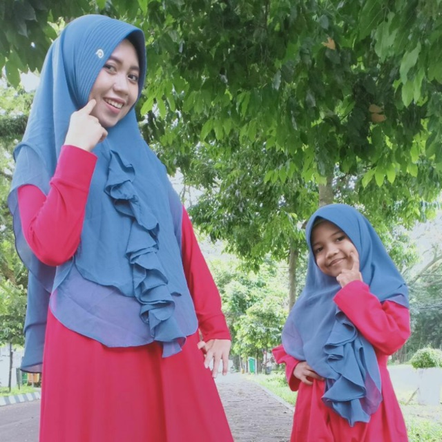 jilbab cople produk ori daffi bahan ceruty babydol kualitas premium, dapat 2pcs (jilbab mom n kids)