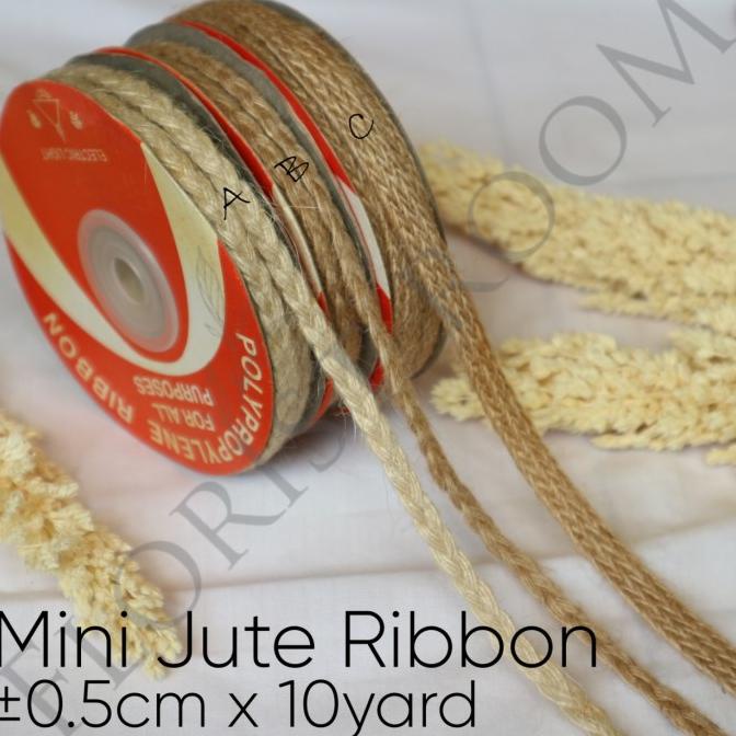 

Premium Product!!! Mini Jute Ribbon 0.5Cm X 10Yard - Pita Goni - Rustic - Paling Dicari