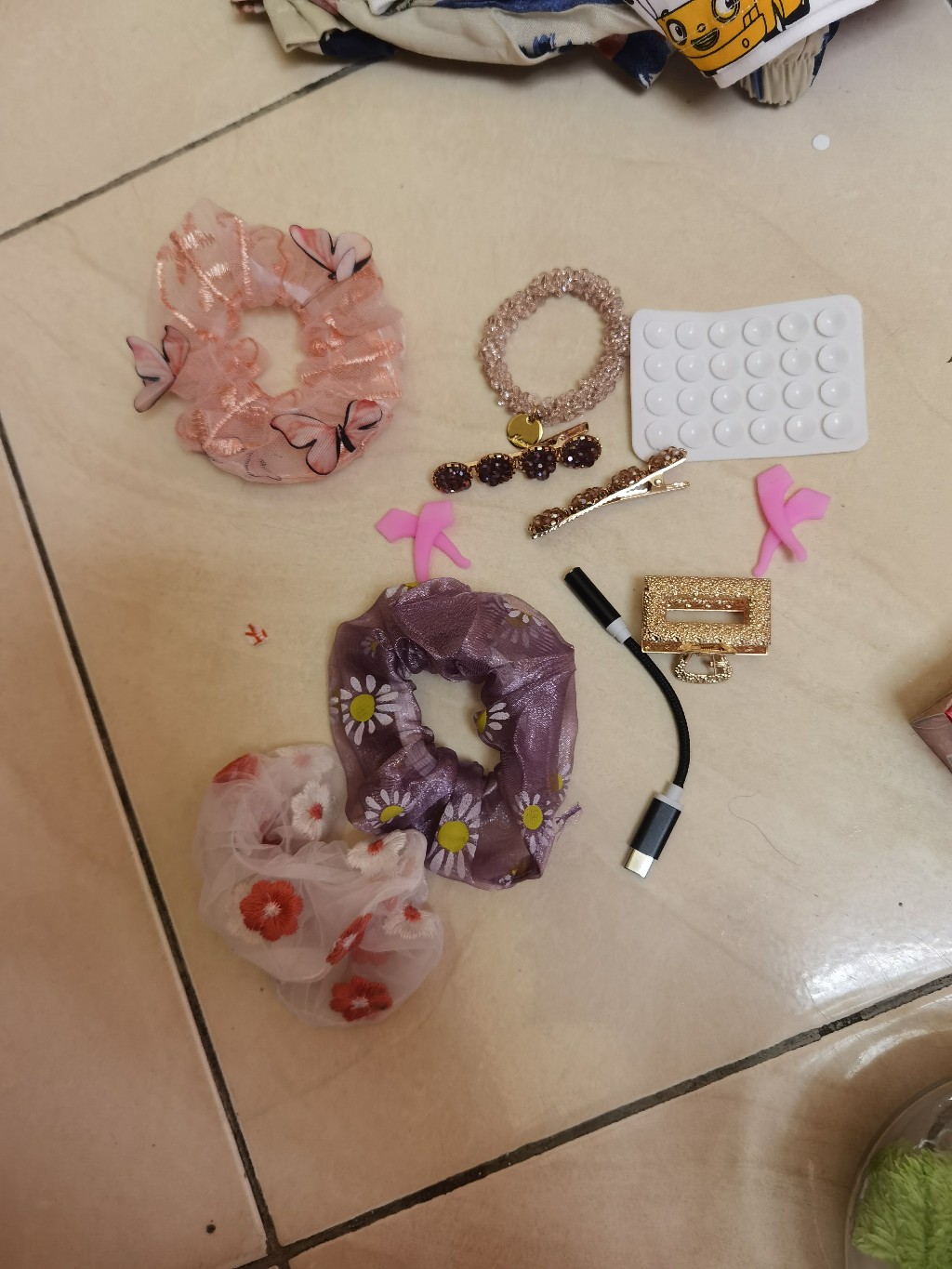 Mobile Phone Wall-mounted Square Self-adhesive Sucker Silicone Suction Cups In The Car Home Storage Rack