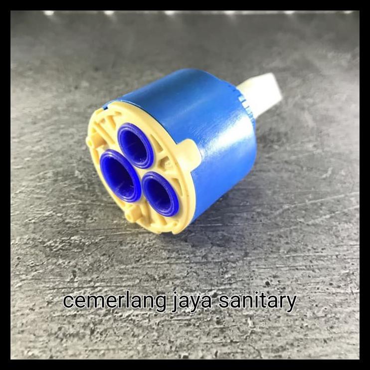 Jantung Kran Air Panas Dingin Sparepart Kran Bathub