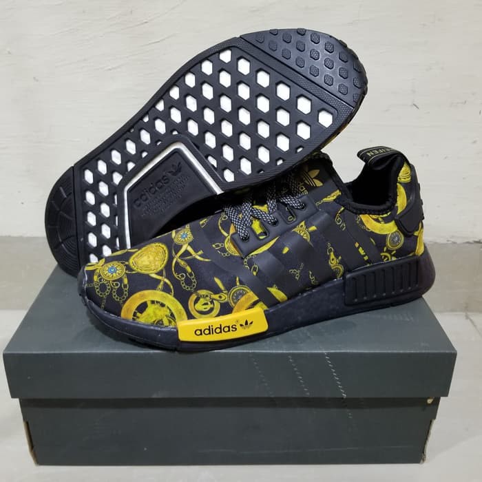 SEPATU RUNNING NMD VERSACE