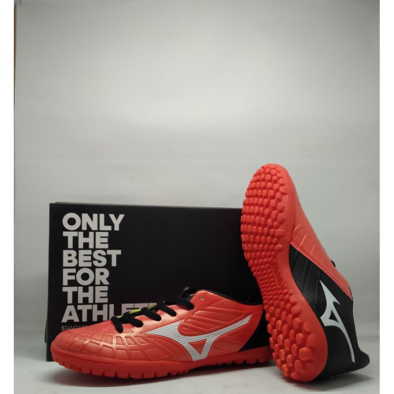 sepatu futsal mizuno