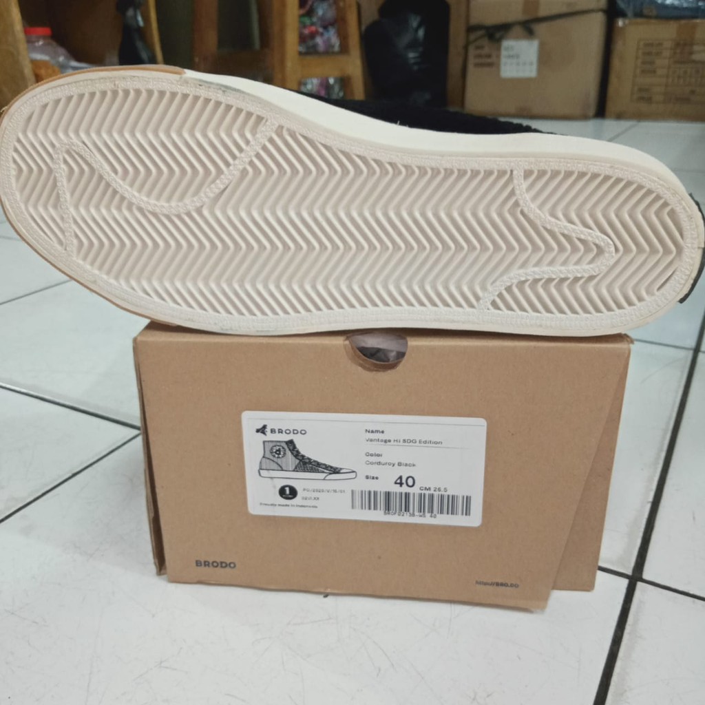 Sepatu Brodo With Dochi Collaboration Limited-8