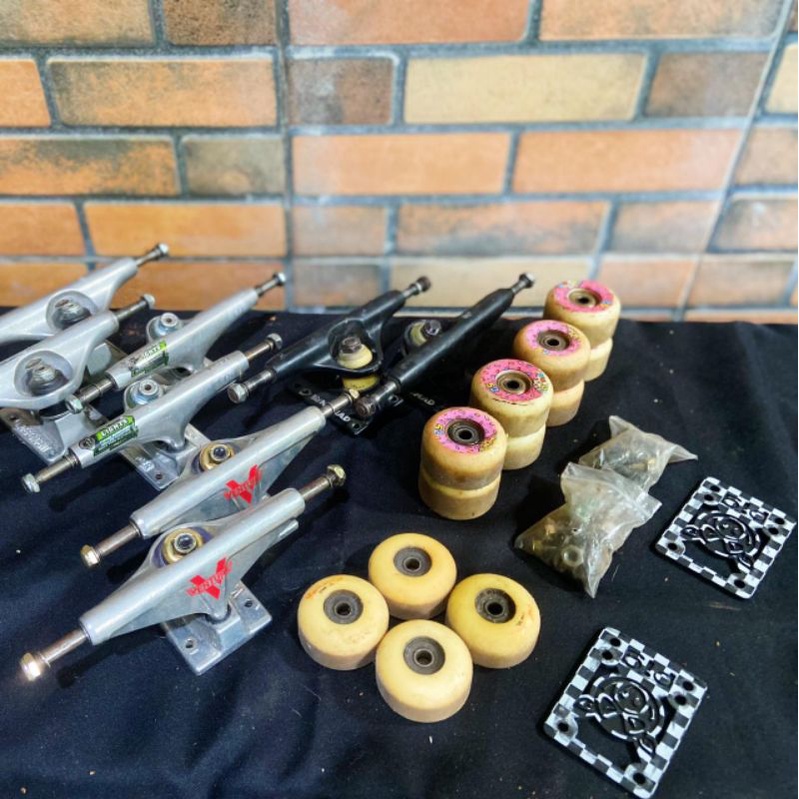skateboard independent truck, thunder truck, tensor truck, deck, wheels, etc