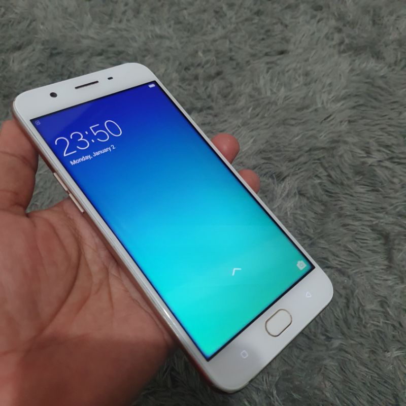 Hp Second OPPO F1S Ram 4 GB / 64GB GOLD