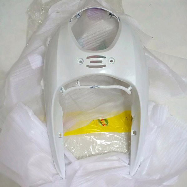cover front panel tameng kap depan scoopy karbu KYT putih non original